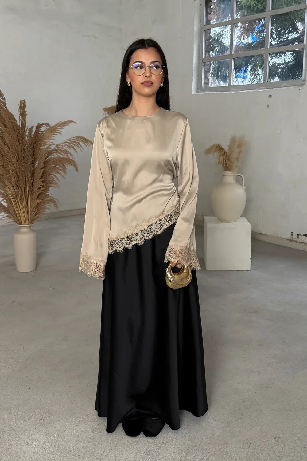 Elegant Satin Lace Patchwork Tops Women 's Slim Belted Waist-cinching O-neck Long Sleeves Female Shirt 2026 Spring Lady Fashion