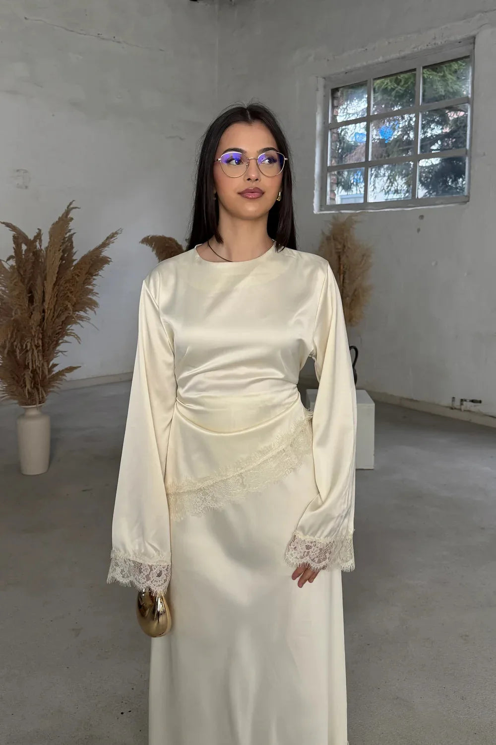 Elegant Satin Lace Patchwork Tops Women 's Slim Belted Waist-cinching O-neck Long Sleeves Female Shirt 2026 Spring Lady Fashion