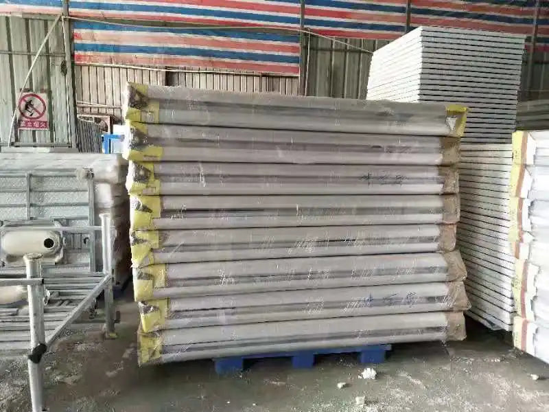 Low Price Portable Steel Structure Outdoor Prefab Mobile Cabin Waterproof Sandwich Panel Toilet Shower Room for Apartment Usepro