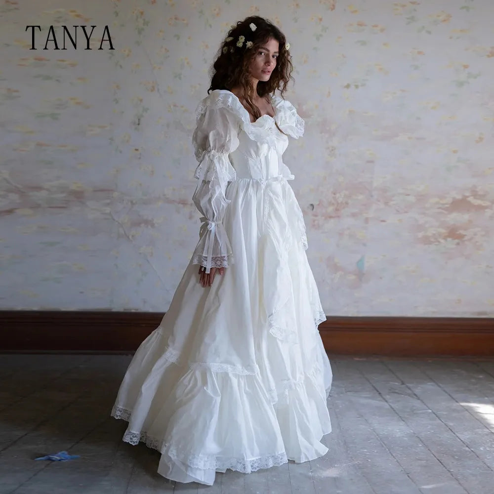 Vintage Taffeta Wedding Dress Square Collar Long Sleeve Floor Length Bridal Gown Romantic A Line Bridal Photoshoot Dress TSWD354