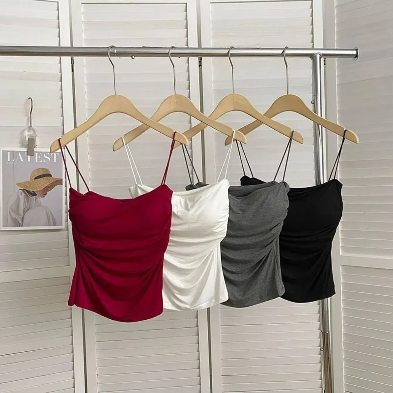 Women's Bra Stretch Women's Beach Everyday Casual Tank Top New Women's Halter Top Summer Korean Style Trend Fashion Built-In