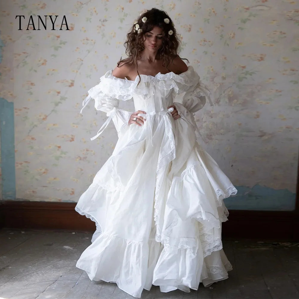 Vintage Taffeta Wedding Dress Square Collar Long Sleeve Floor Length Bridal Gown Romantic A Line Bridal Photoshoot Dress TSWD354