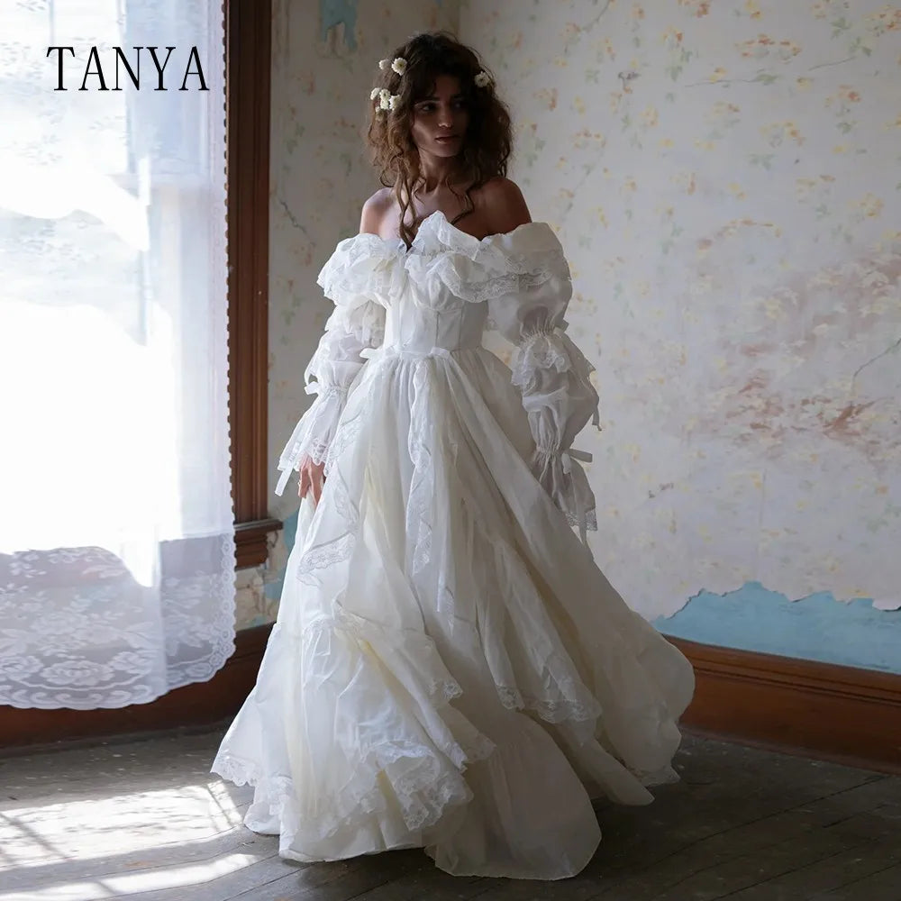 Vintage Taffeta Wedding Dress Square Collar Long Sleeve Floor Length Bridal Gown Romantic A Line Bridal Photoshoot Dress TSWD354